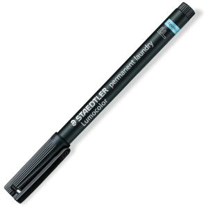 MARCADOR PERMANENTE STAEDTLER LAUNDRY F 0.6 MM (25% DE DESCUENTO EN 4 O MAS UNIDADES)